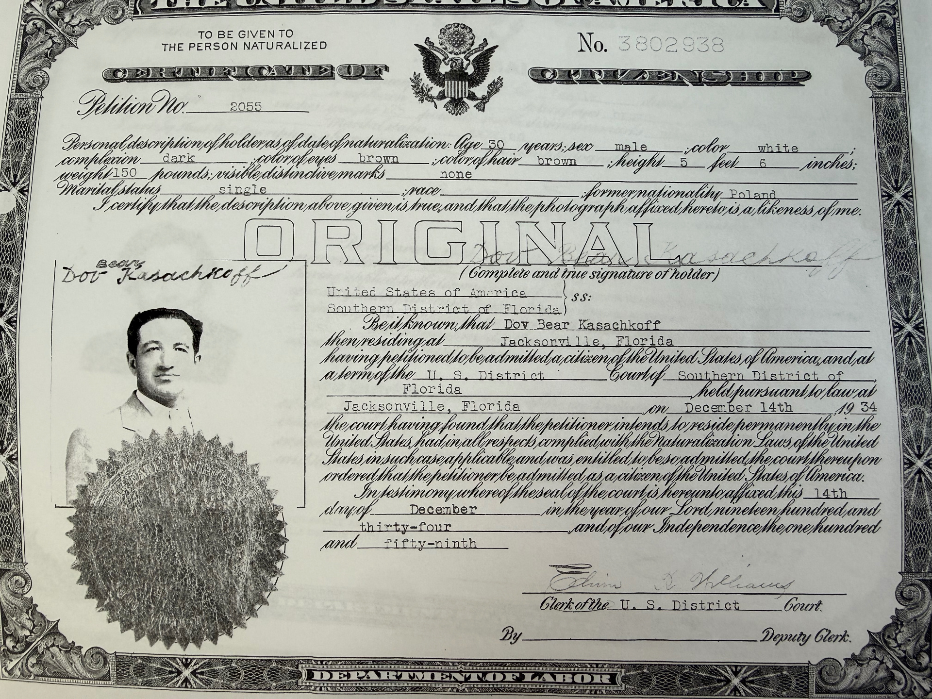 Certificate of Naturalization for Dov Bear Kasachkoff, dated December 14, 1934.